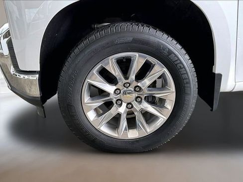 Used 2019 Chevrolet Silverado 1500 LTZ w/ LTZ Premium Package AWD/4WD image 29