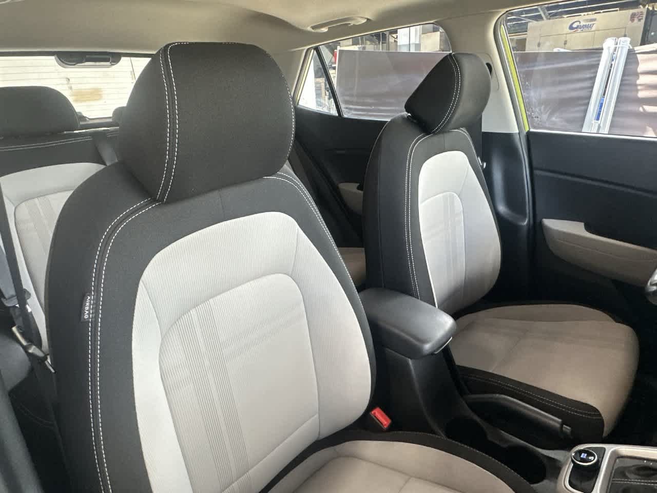 Used 2023 Hyundai Venue SEL FWD image 27