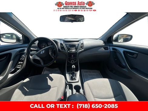 Used 2014 Hyundai Elantra SE FWD image 23