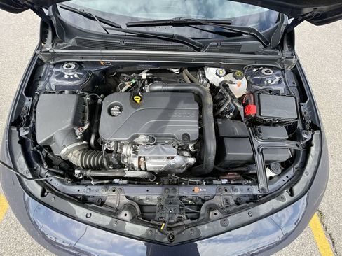 Used 2025 Chevrolet Malibu LT FWD image 13