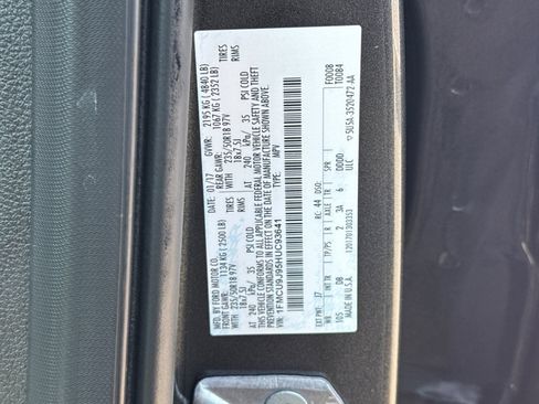 Used 2017 Ford Escape Titanium AWD/4WD image 29