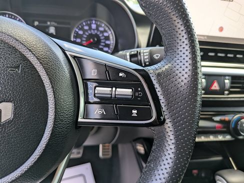 Certified 2023 Kia Forte GT-Line w/ GT-Line Technology Package FWD image 32