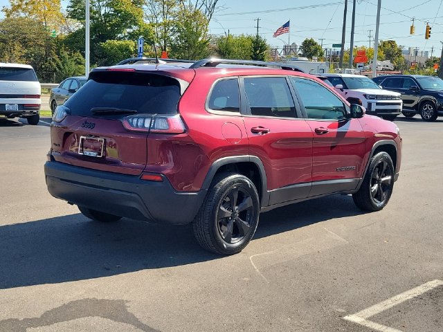 Used 2019 Jeep Cherokee Latitude Plus AWD/4WD image 4