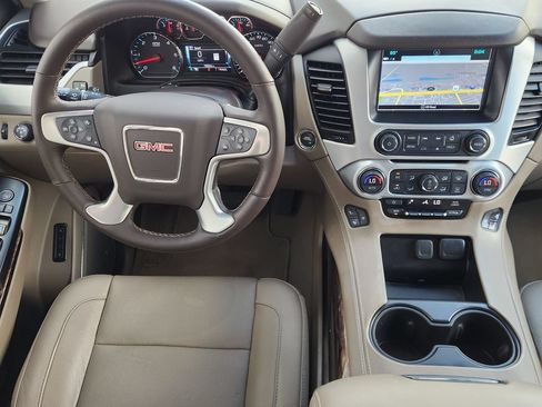 Used 2019 GMC Yukon SLT w/ Premium Edition RWD image 28