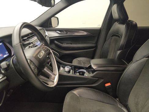 Used 2021 Jeep Grand Cherokee L Laredo image 17