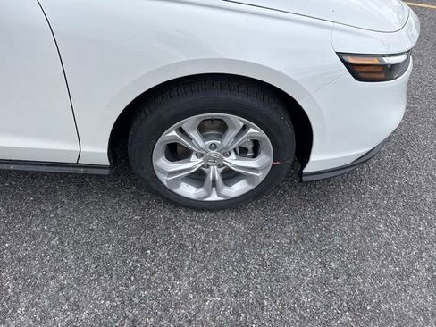 New 2026 Honda Accord LX image 9