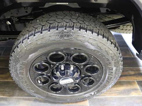 Used 2024 Ford F250 XLT w/ Black Appearance Package AWD/4WD image 42