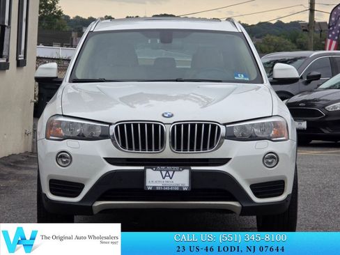 Used 2017 BMW X3 xDrive28i AWD/4WD image 2