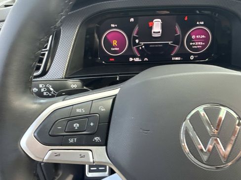 Certified 2024 Volkswagen Atlas Peak Edition SEL AWD/4WD image 31