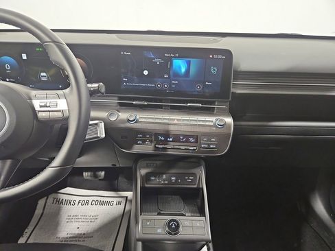 Certified 2025 Hyundai Kona SEL AWD/4WD image 19