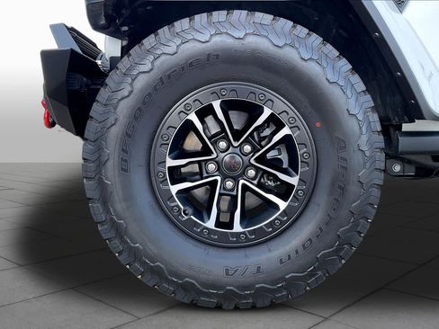 Used 2026 Jeep Wrangler Rubicon AWD/4WD image 12