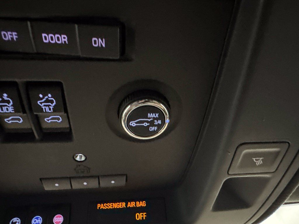 Used 2018 Cadillac Escalade ESV Platinum AWD/4WD image 55