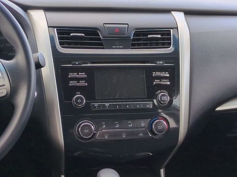 Used 2014 Nissan Altima 2.5 S w/ Display Audio Package image 28
