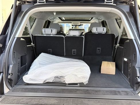 New 2025 Lincoln Navigator L Black Label w/ Black Label Special Edition image 21