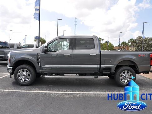 New 2026 Ford F250 Lariat AWD/4WD image 2
