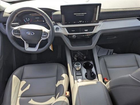 New 2026 Ford Explorer Active RWD image 14