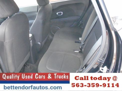 Used 2016 Kia Soul FWD image 8
