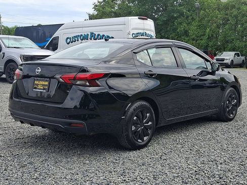 Used 2021 Nissan Versa S FWD image 7