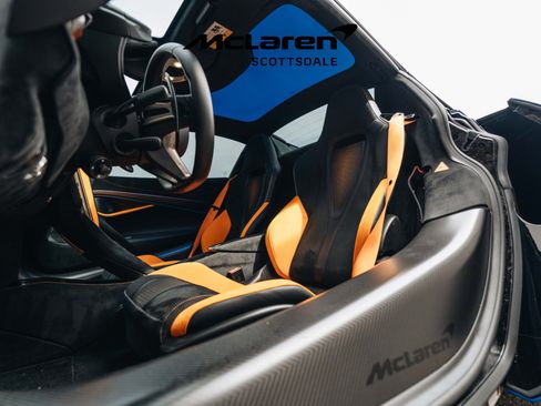 Used 2024 McLaren 750S Spider RWD image 23