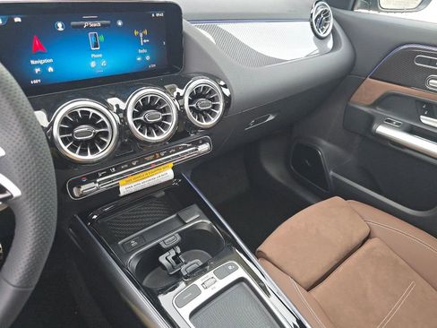 New 2026 Mercedes-Benz GLA 35 AMG 4MATIC image 30