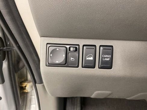 Used 2018 Nissan Frontier SV AWD/4WD image 16