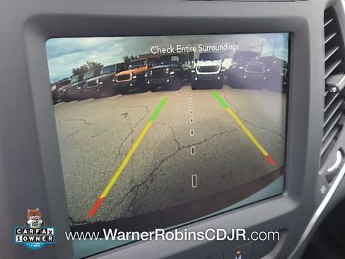 Used 2023 Jeep Cherokee Altitude Lux AWD/4WD image 22