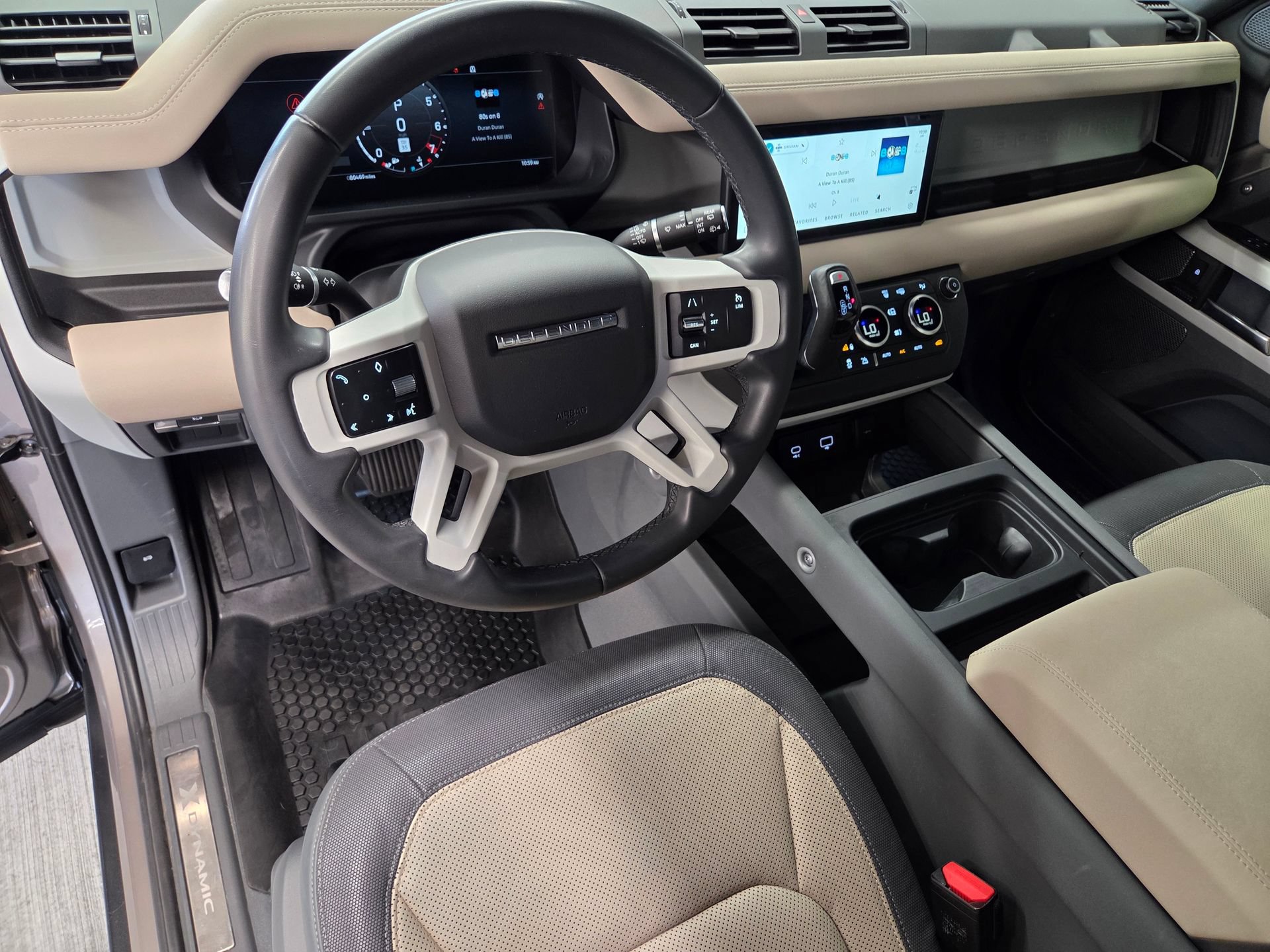 Used 2023 Land Rover Defender 110 X-Dynamic SE AWD/4WD image 4