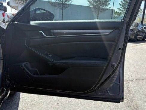 Used 2018 Honda Accord Sport image 32