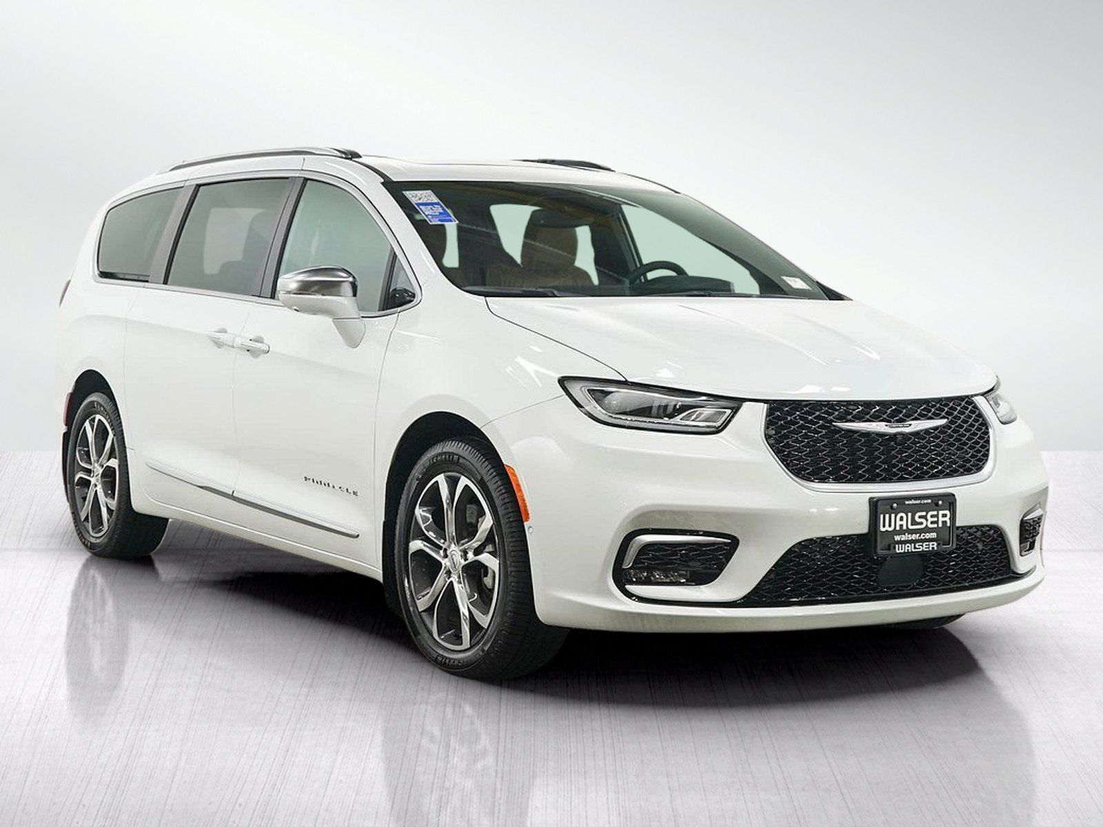 Used 2022 Chrysler Pacifica Pinnacle AWD/4WD image 7