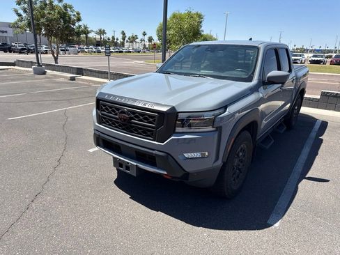 Used 2022 Nissan Frontier 2WD Crew Cab image 10