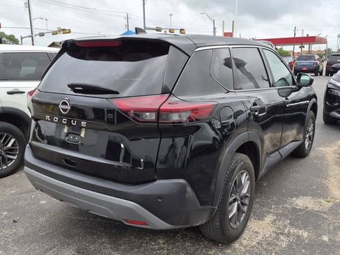 Used 2023 Nissan Rogue S FWD image 3