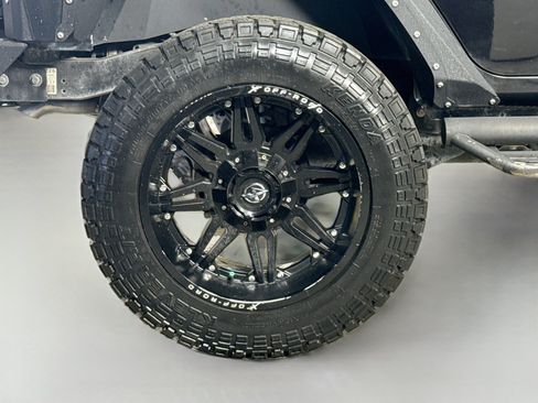 Used 2018 Jeep Wrangler Unlimited Rubicon w/ Cold Weather Group AWD/4WD image 33