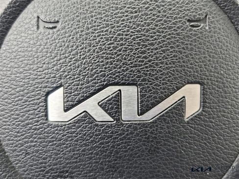 Certified 2023 Kia Forte LXS w/ LXS Technology Package image 29