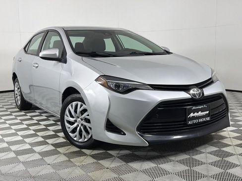 Used 2019 Toyota Corolla LE image 2