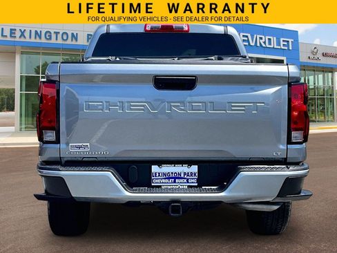 Used 2024 Chevrolet Colorado LT AWD/4WD image 4