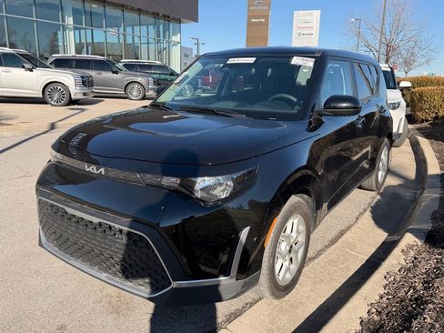 Used 2023 Kia Soul LX w/ Option Group 015 image 1