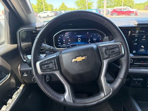 Used 2024 Chevrolet Silverado 1500 LTZ AWD/4WD image 17