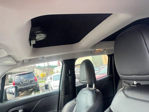 Used 2020 Jeep Renegade Limited image 26