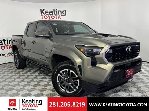 Certified 2025 Toyota Tacoma TRD Sport image 3