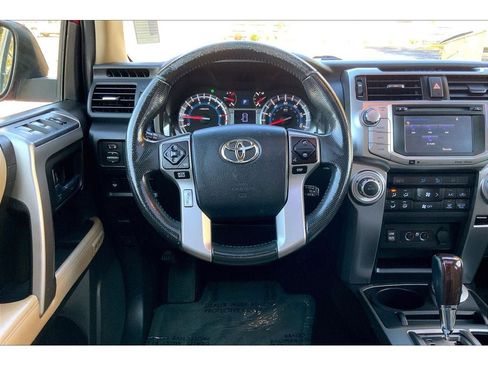 Used 2016 Toyota 4Runner Limited image 6