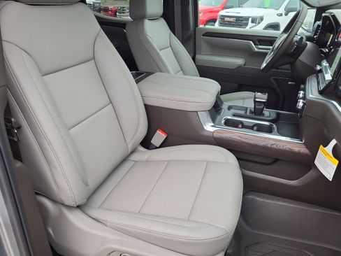 New 2026 GMC Sierra 1500 SLT image 10