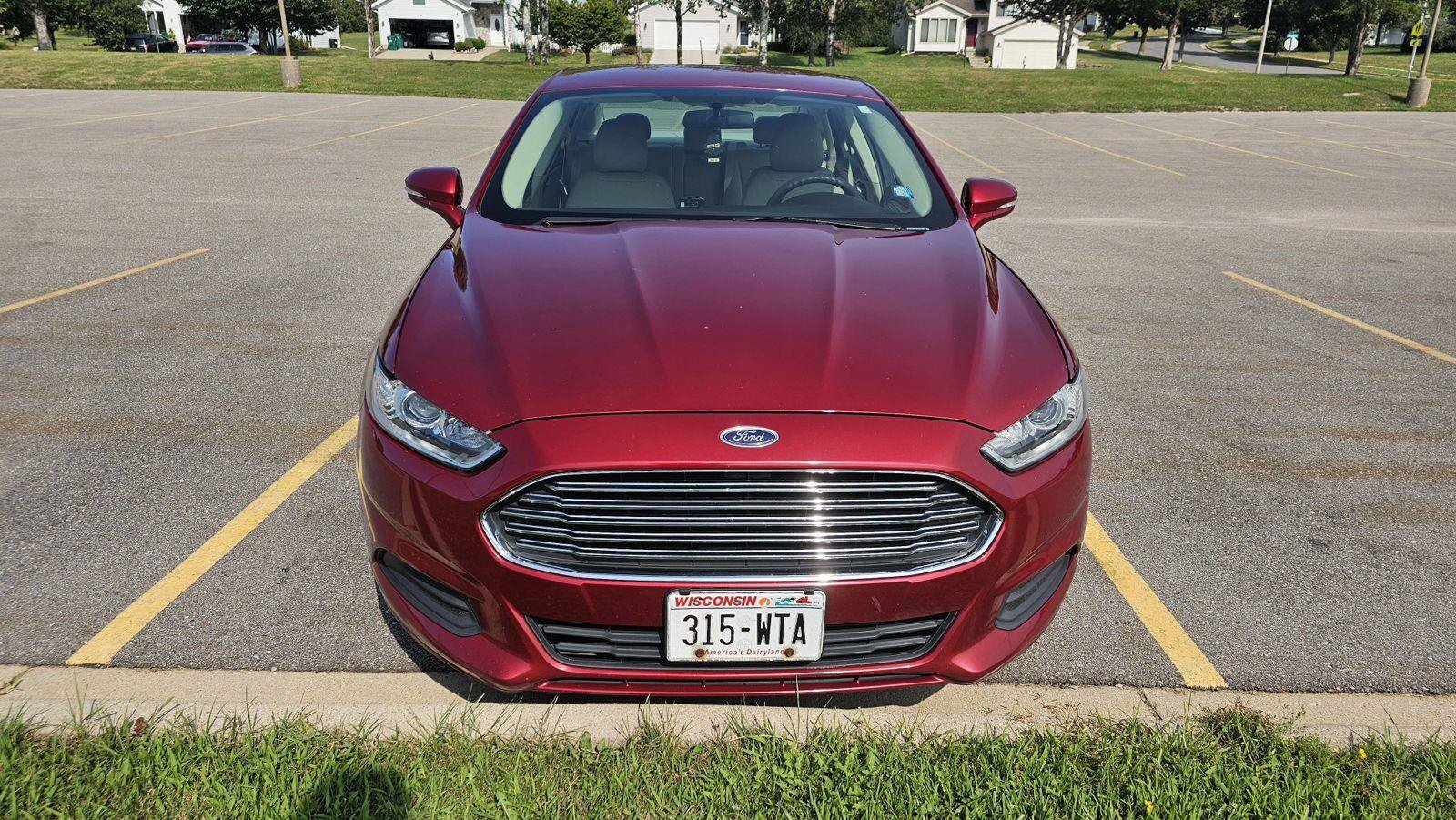 Used 2013 Ford Fusion SE FWD image 4