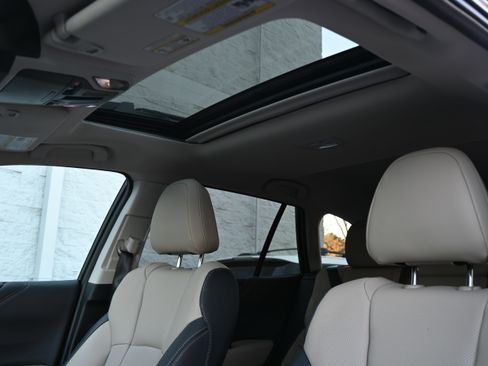 Certified 2025 Subaru Outback Limited image 30