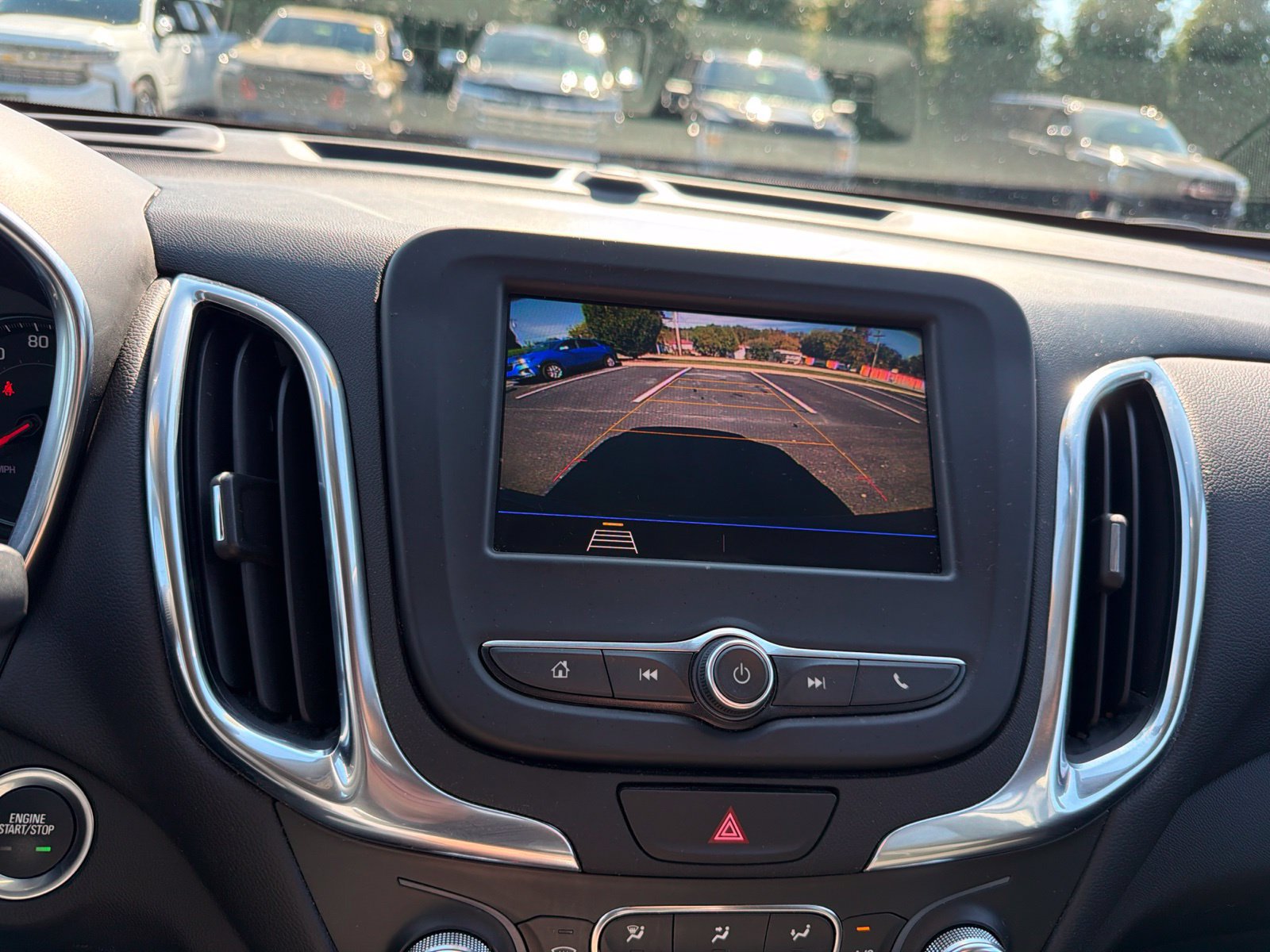 Used 2021 Chevrolet Equinox LT FWD image 17