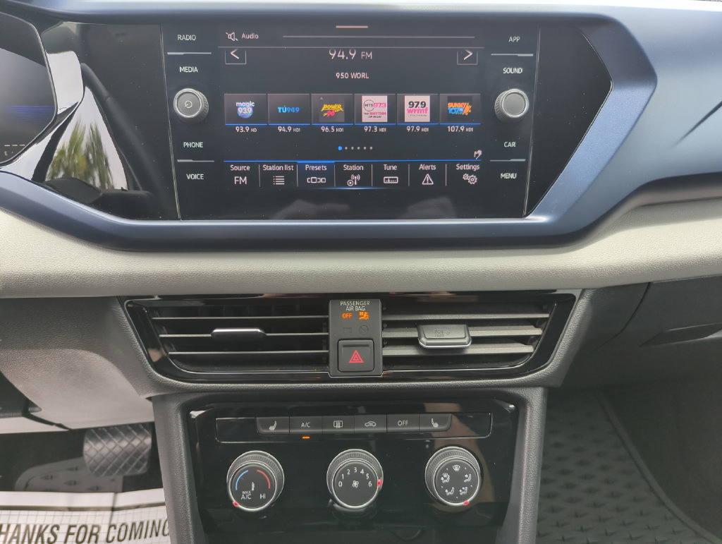 Used 2023 Volkswagen Taos SE FWD image 33
