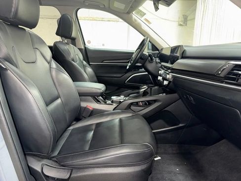 Used 2025 Kia Telluride S AWD/4WD image 24