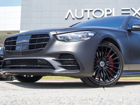Used 2022 Mercedes-Benz S 580 4MATIC Sedan image 2