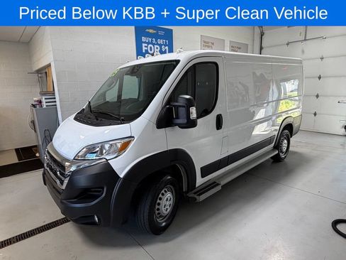 Used 2025 RAM ProMaster 2500 w/ U-Haul Equipment Group FWD image 4