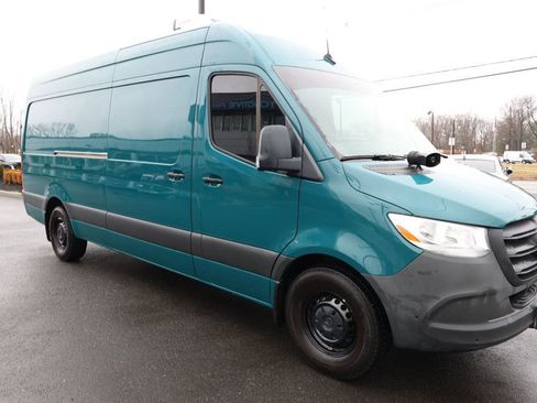 Used 2023 Mercedes-Benz Sprinter 2500 image 7