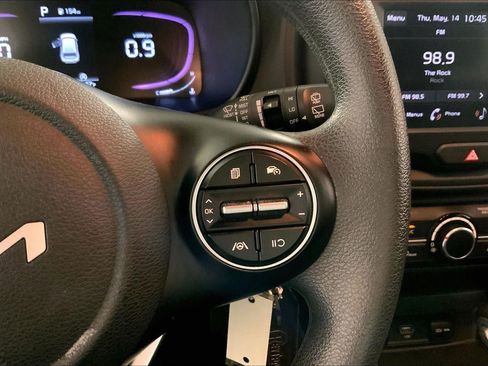 Certified 2025 Kia Soul LX w/ LX Technology Package FWD image 19